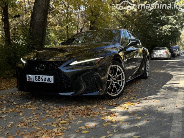 Lexus IS