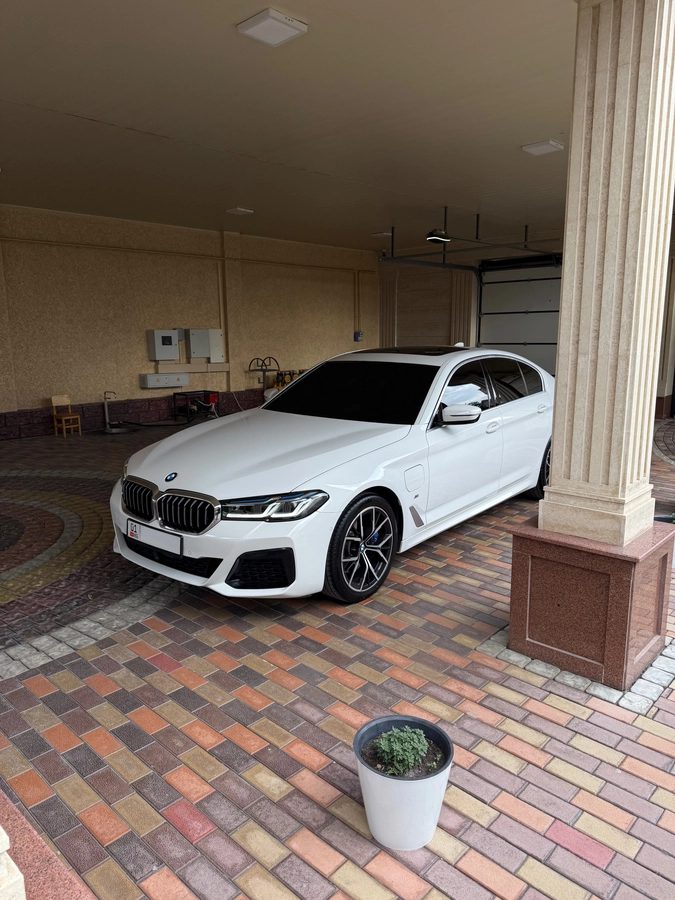 BMW 5 серии VII (G30/G31) Рестайлинг 2021
