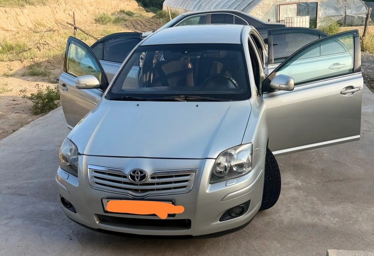 Toyota Avensis II Рестайлинг 2007