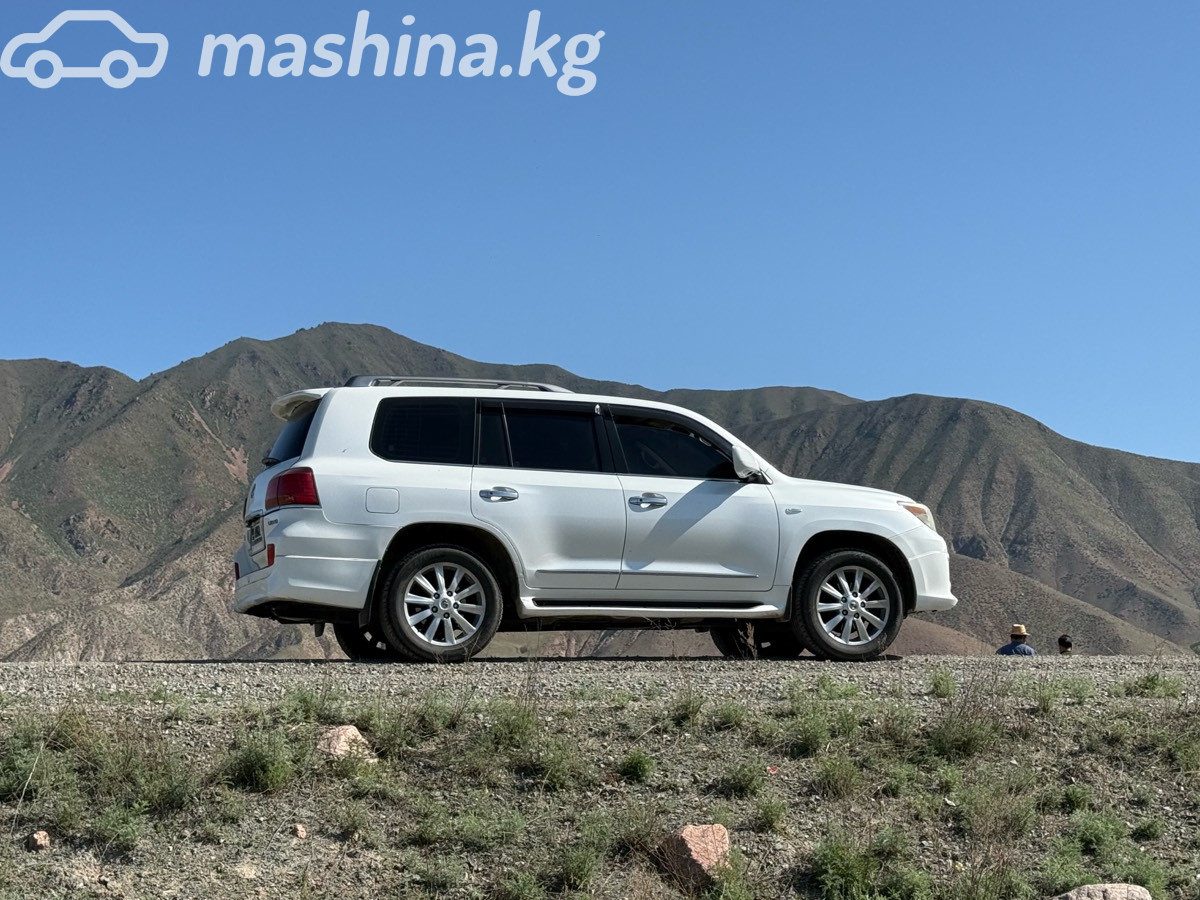 Lexus LX