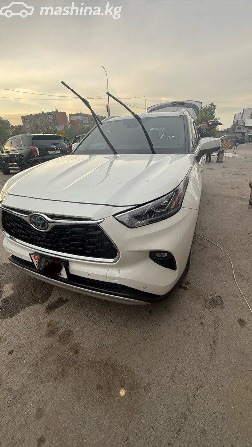Toyota Highlander IV (U70)
