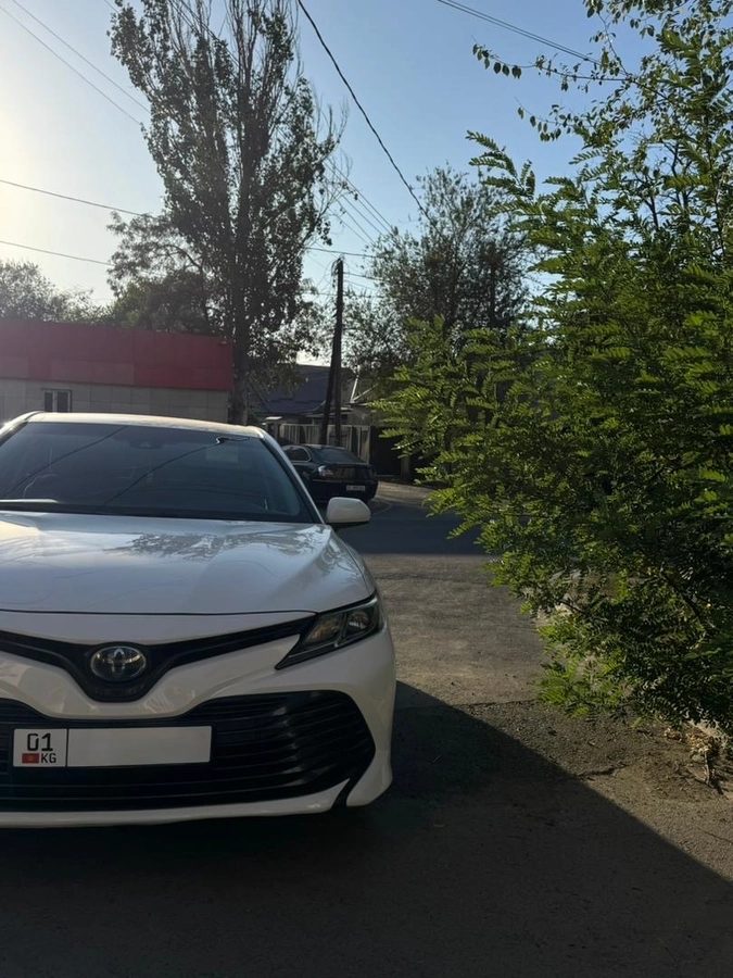 Toyota Camry VIII (XV70) 2018