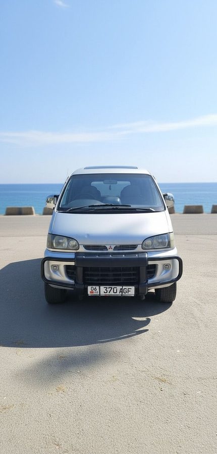 Mitsubishi Delica