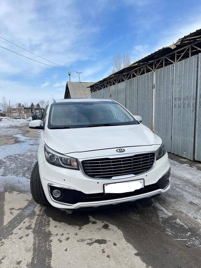 Kia Carnival