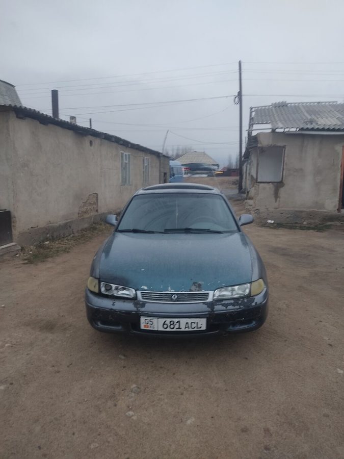 Mazda Cronos