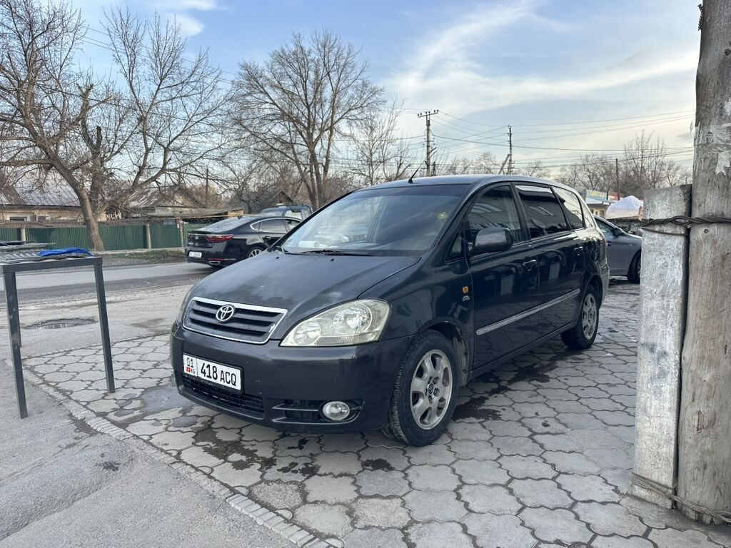 Toyota Avensis Verso