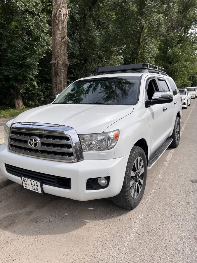 Toyota Sequoia II 2008