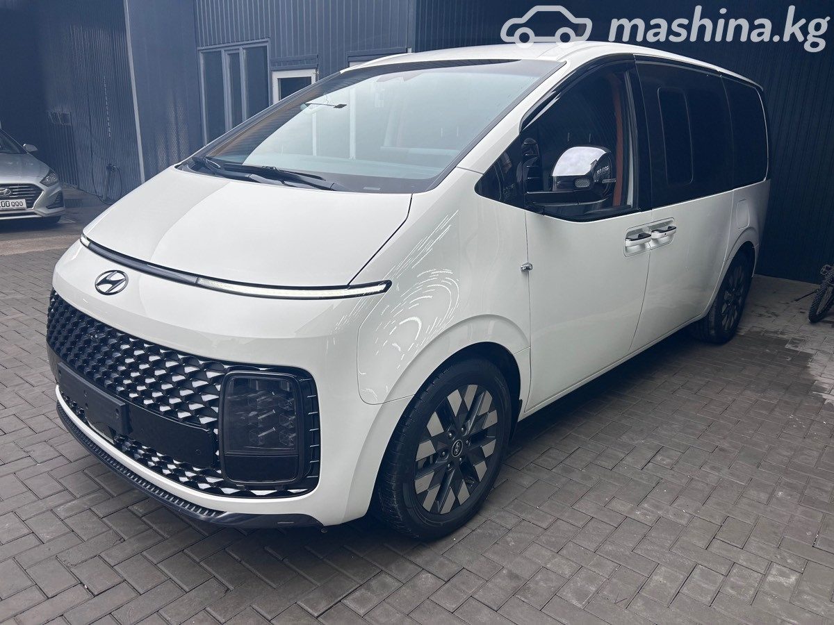 Hyundai Staria