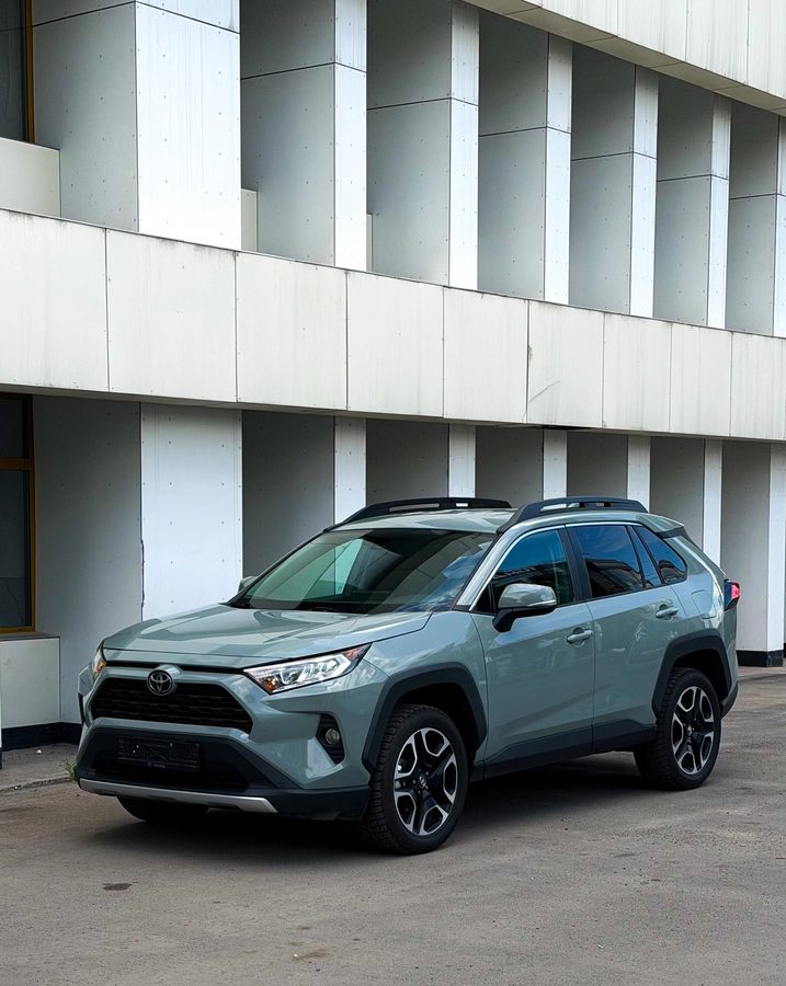 Toyota RAV4 V (XA50) 2021