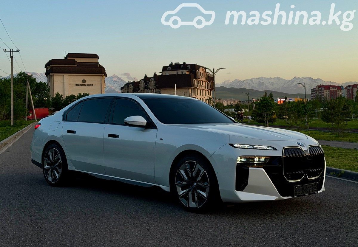 BMW 7 серии VII (G70)