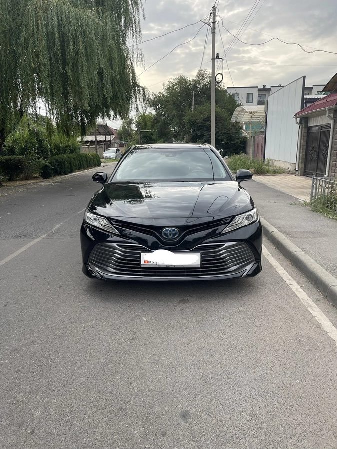 Toyota Camry VIII (XV70) 2018