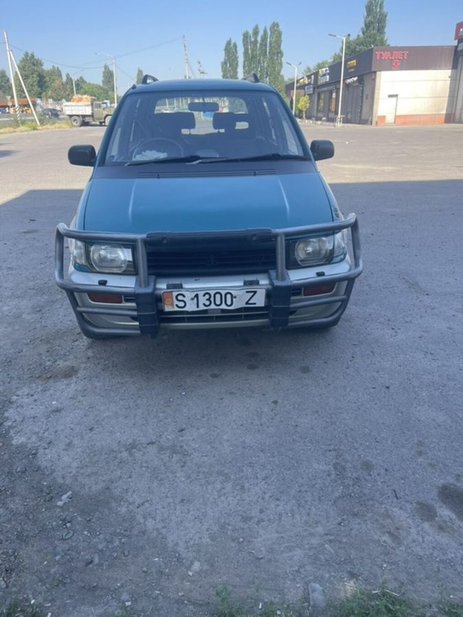 Mitsubishi RVR