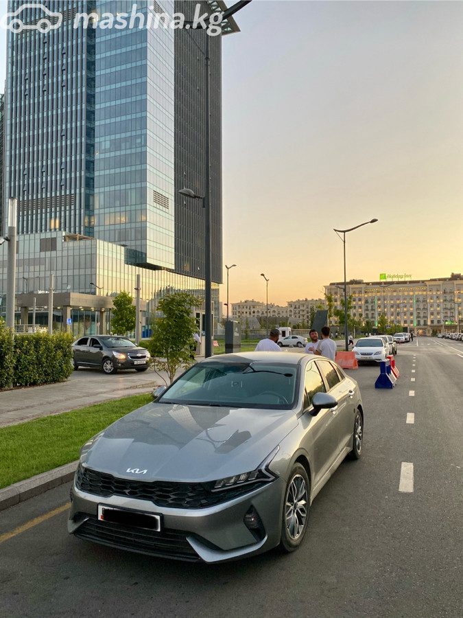 Kia K5 III