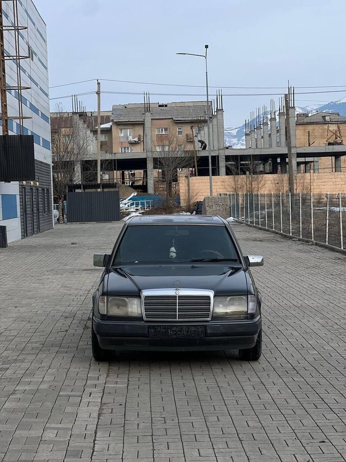 Mercedes-Benz W124