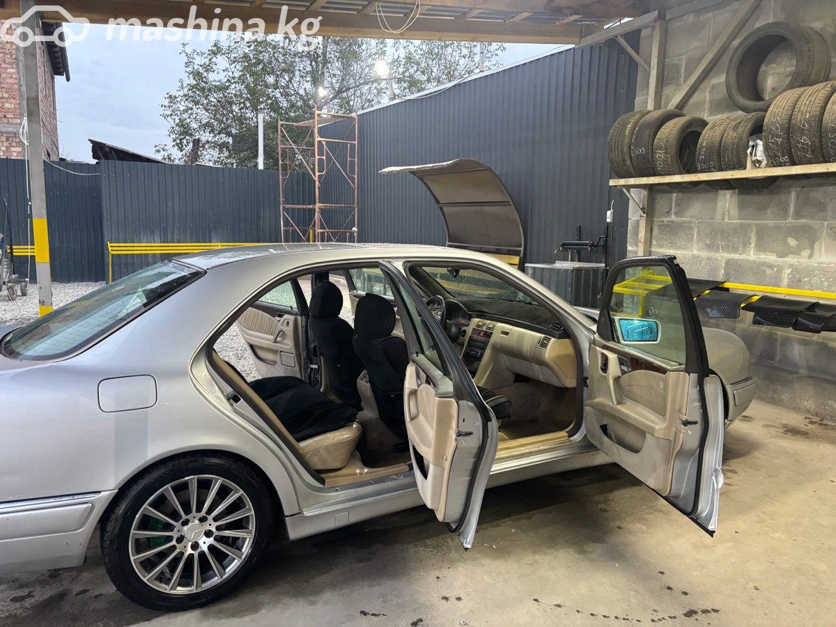 Mercedes-Benz E-Класс II (W210, S210)