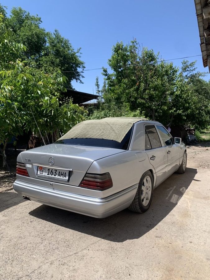 Mercedes-Benz W124