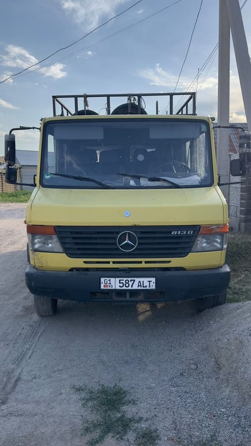 Mercedes-Benz 