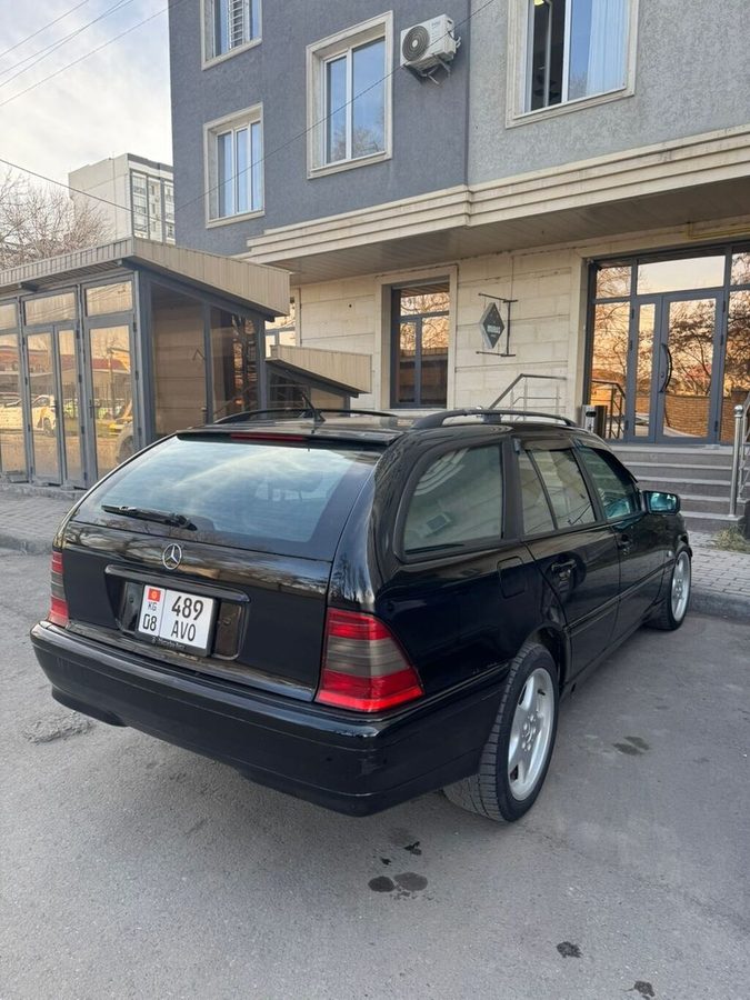 Mercedes-Benz 