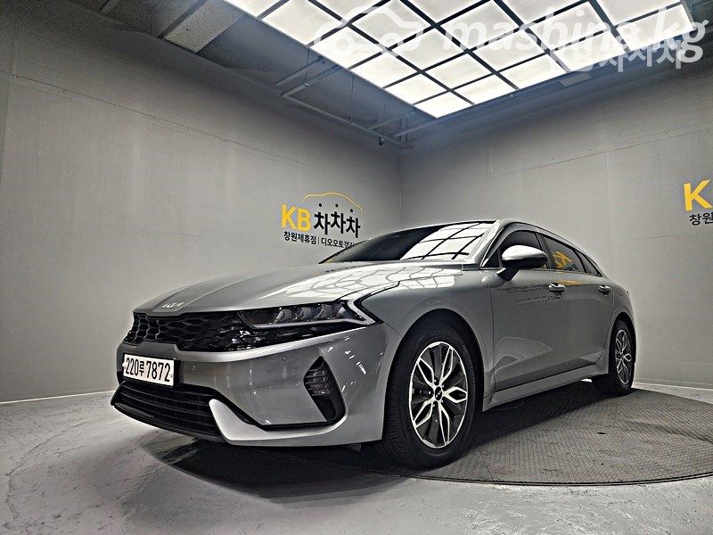 Kia K5 III