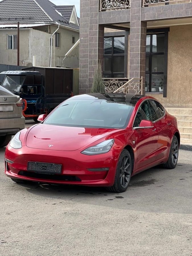 Tesla Model 3 I 2019