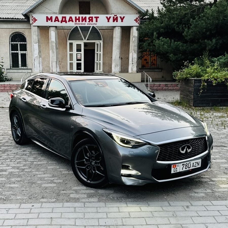 Infiniti 