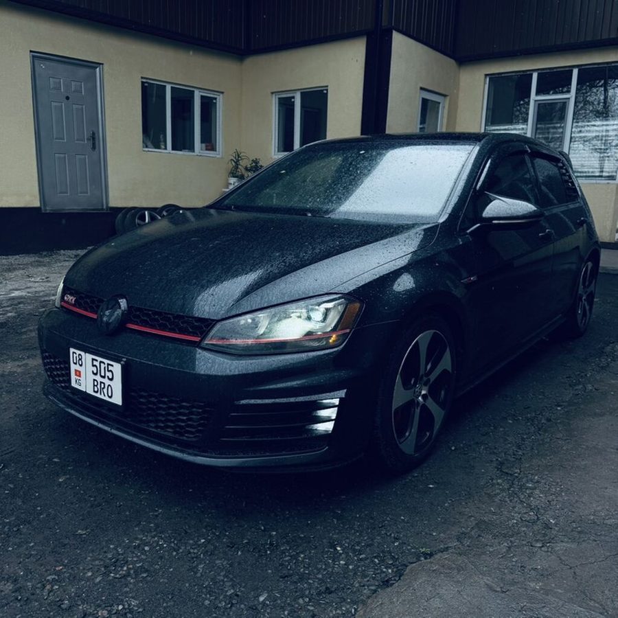 Volkswagen Golf GTI