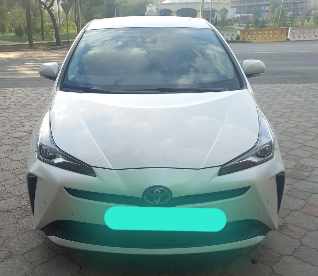 Toyota Prius IV Рестайлинг (XW50) 2019