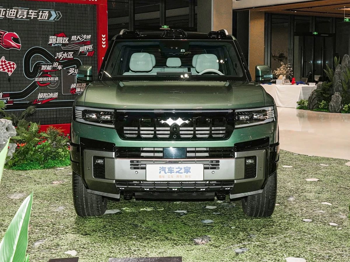 BYD FangChengBao Leopard 8 2026