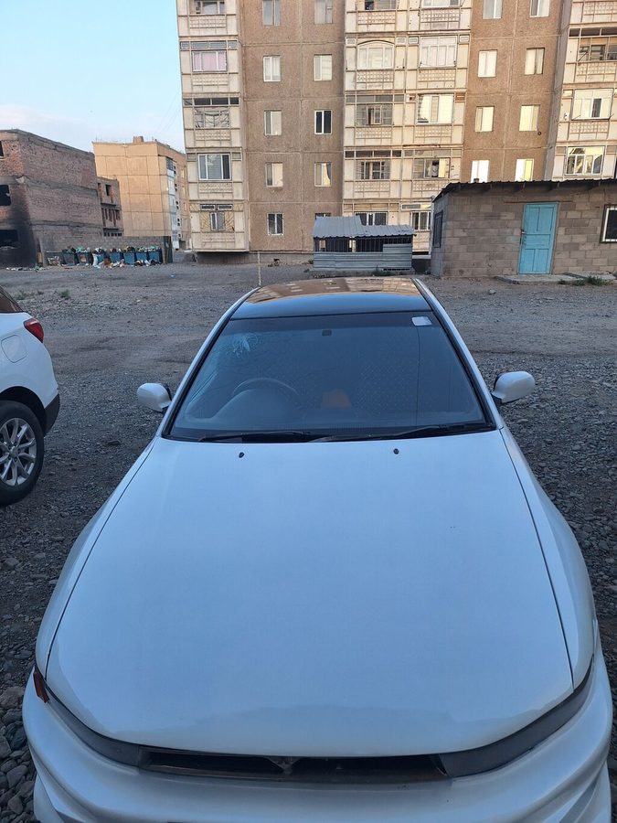 Mitsubishi Galant