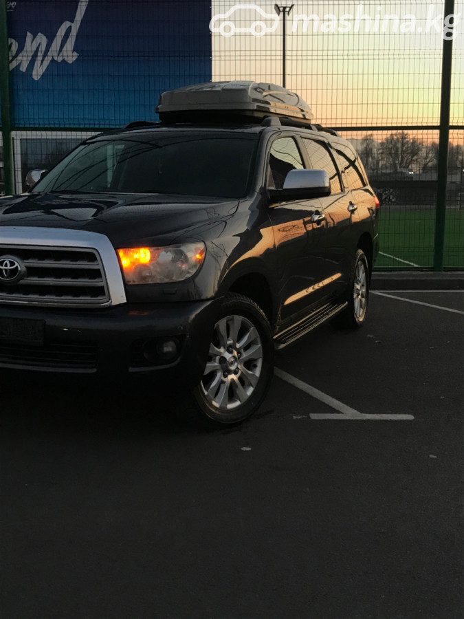 Toyota Sequoia II