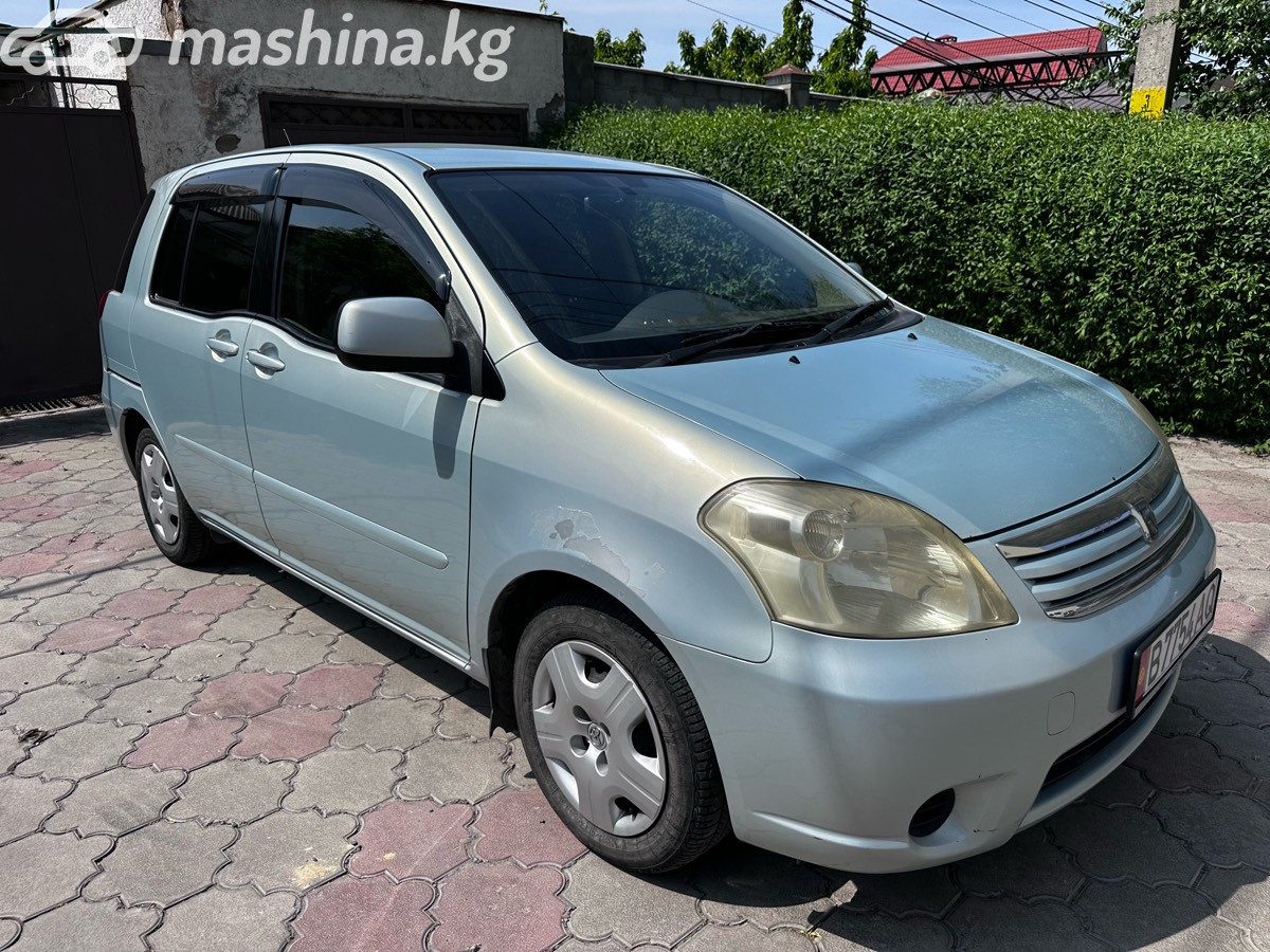 Toyota Raum II
