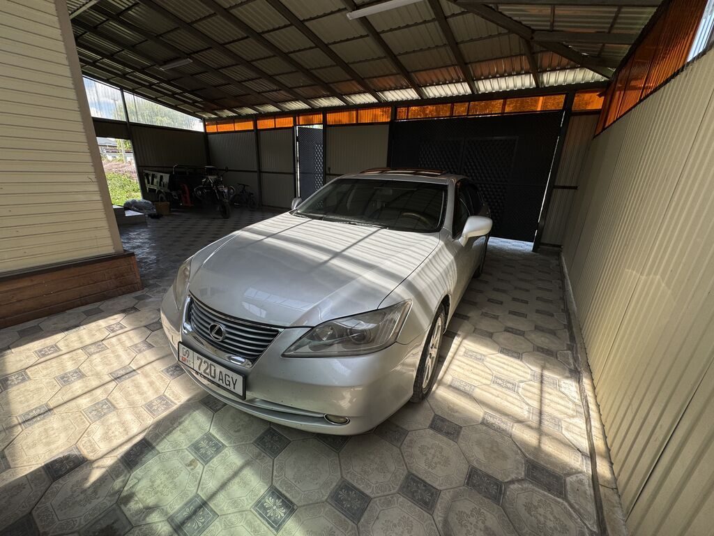 Lexus ES