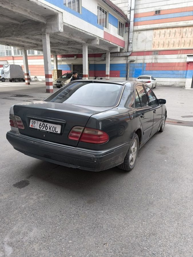 Mercedes-Benz E-Class