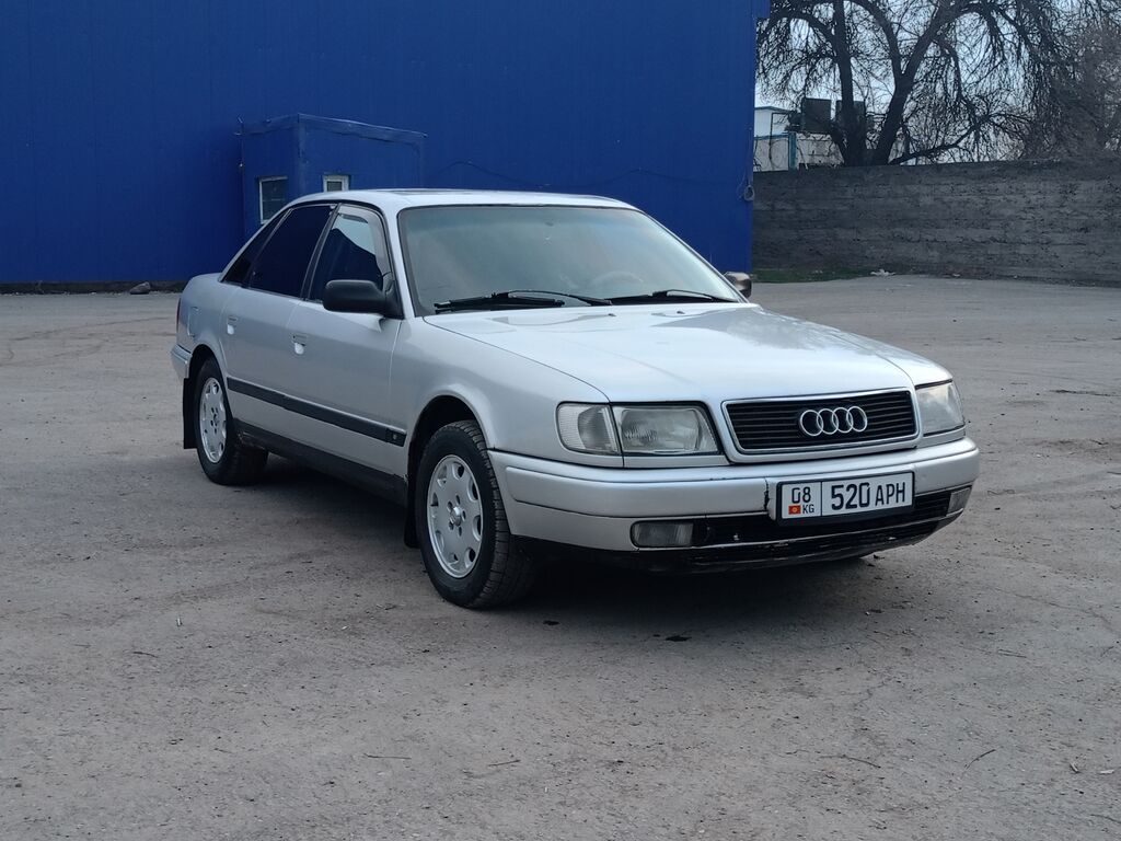 Audi 100