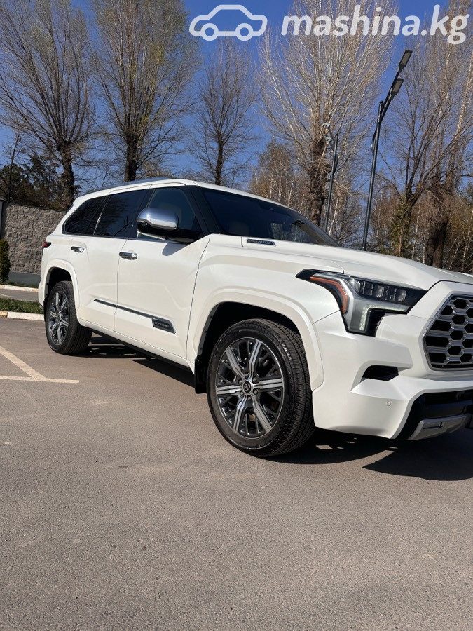 Toyota Sequoia III