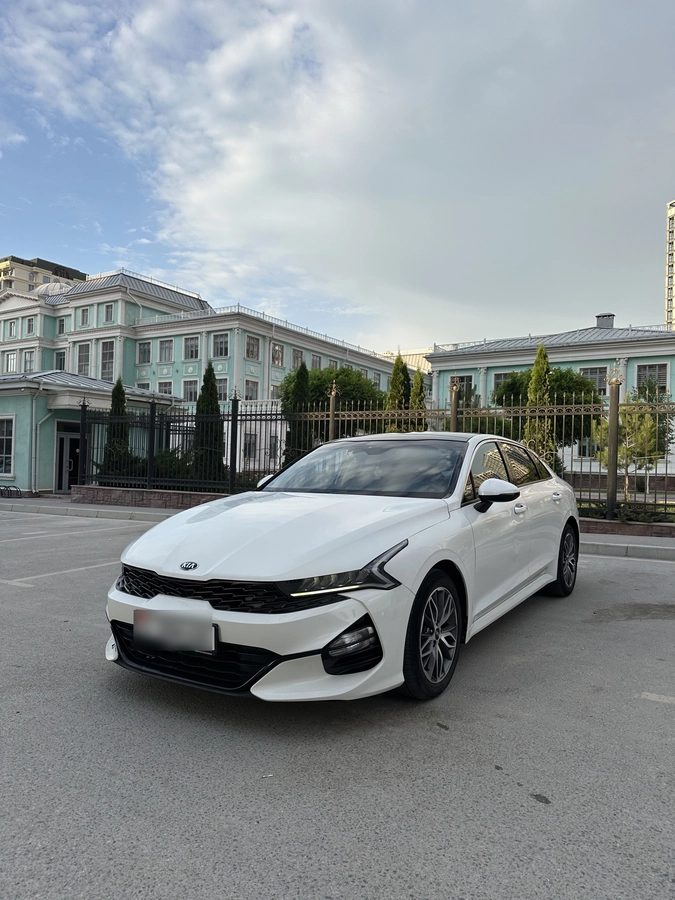 Kia K5 III 2020