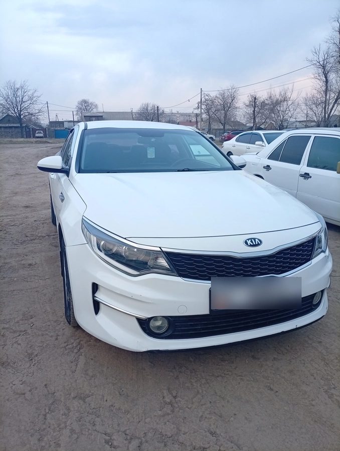 Kia K5 II 2.0 AT