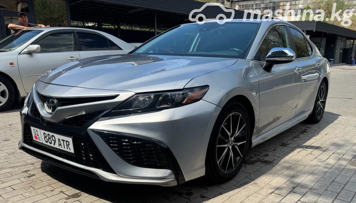 Toyota Camry VIII (XV70)
