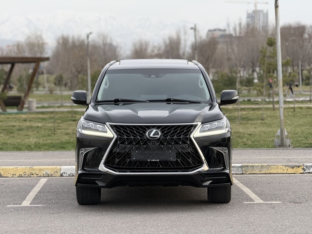 Lexus LX