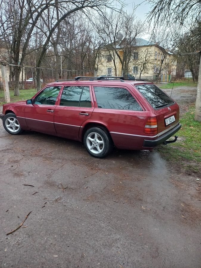 Mercedes-Benz W124
