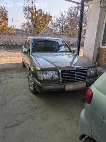 Mercedes-Benz W124