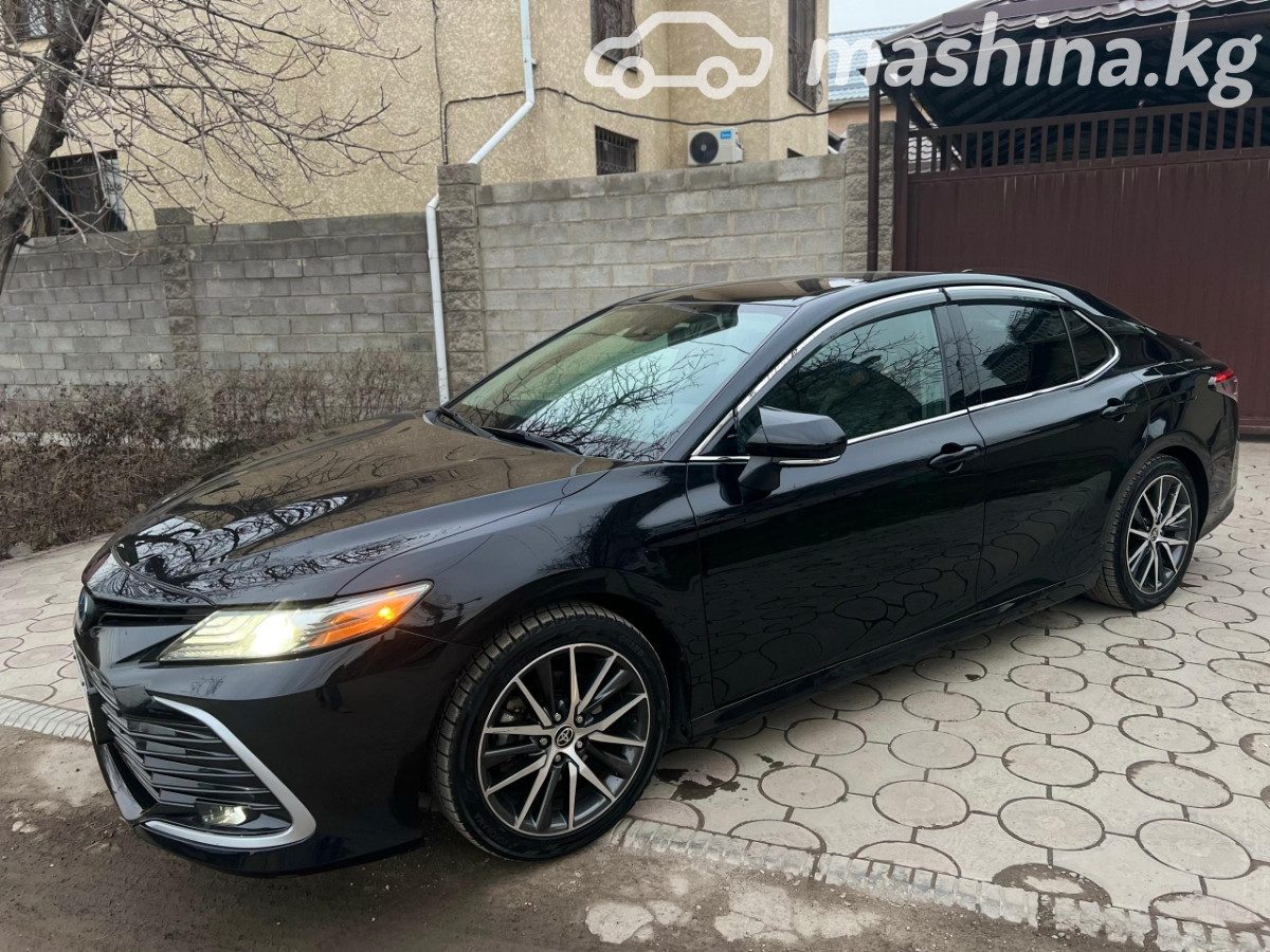 Toyota Camry VIII (XV70)