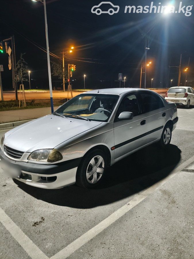 Toyota Avensis I Рестайлинг