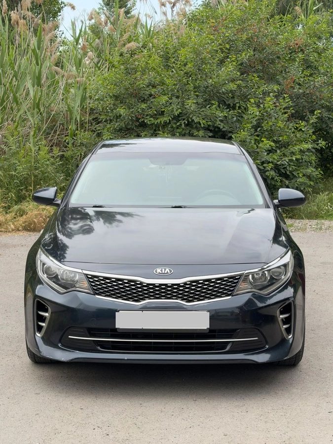 Kia K5 II 2.0 AT