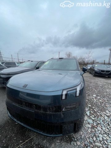 Lynk &amp; Co 900
