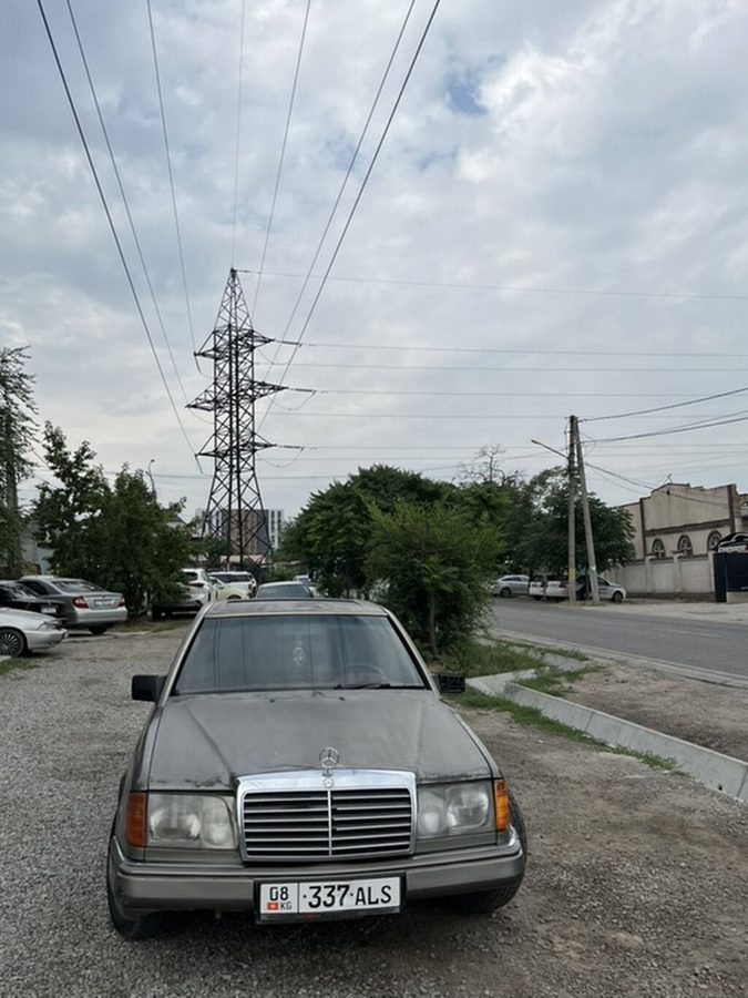 Mercedes-Benz W124