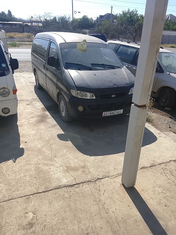 Hyundai H-1