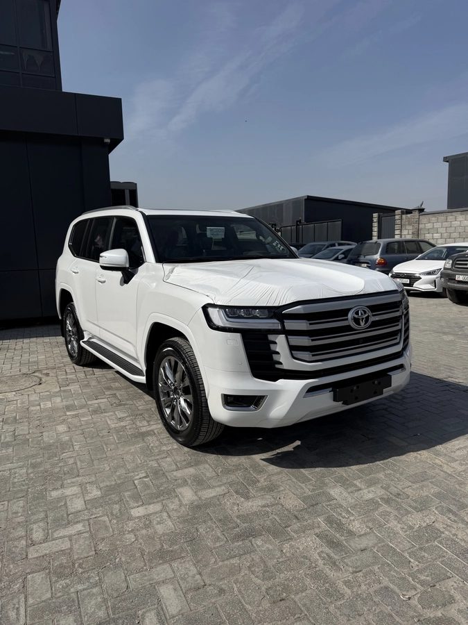 Toyota Land Cruiser 300 Series 2026