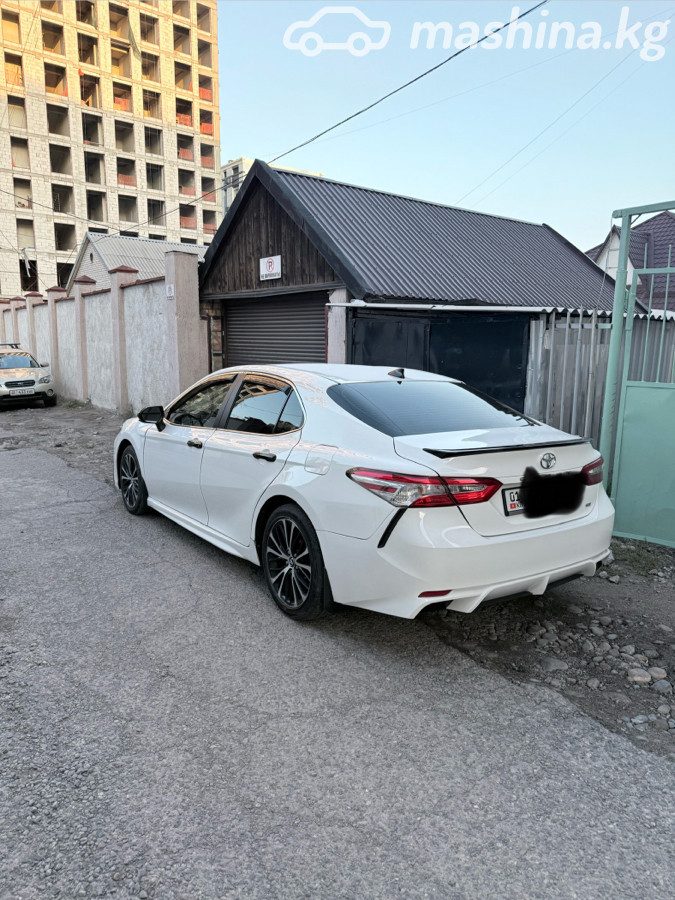 Toyota Camry VIII (XV70)