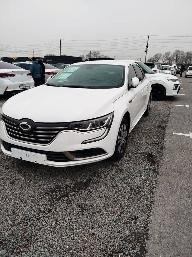 Renault SM6
